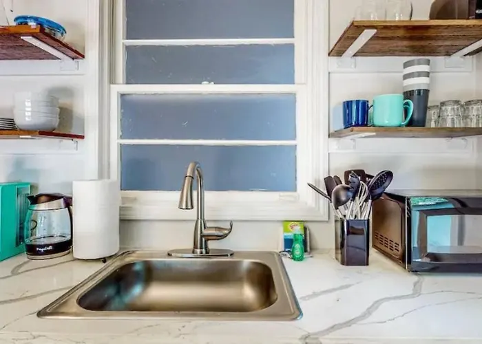 Private, Quiet-close To Dwntn Pensacola, Stadium, Beaches Hotel 3*