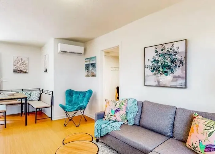 Hotel Private, Quiet-close To Dwntn Pensacola, Stadium, Beaches Pensacola