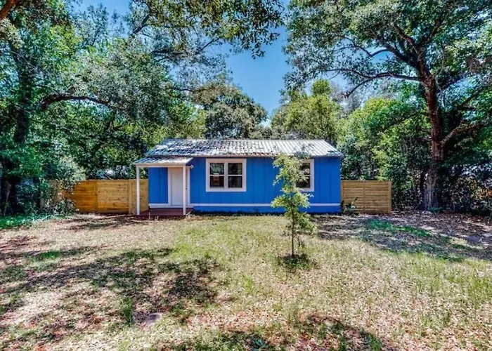 Private, Quiet-close To Dwntn Pensacola, Stadium, Beaches Hotel Pensacola