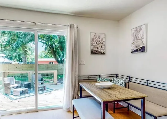 Private, Quiet-close To Dwntn Pensacola, Stadium, Beaches 3*